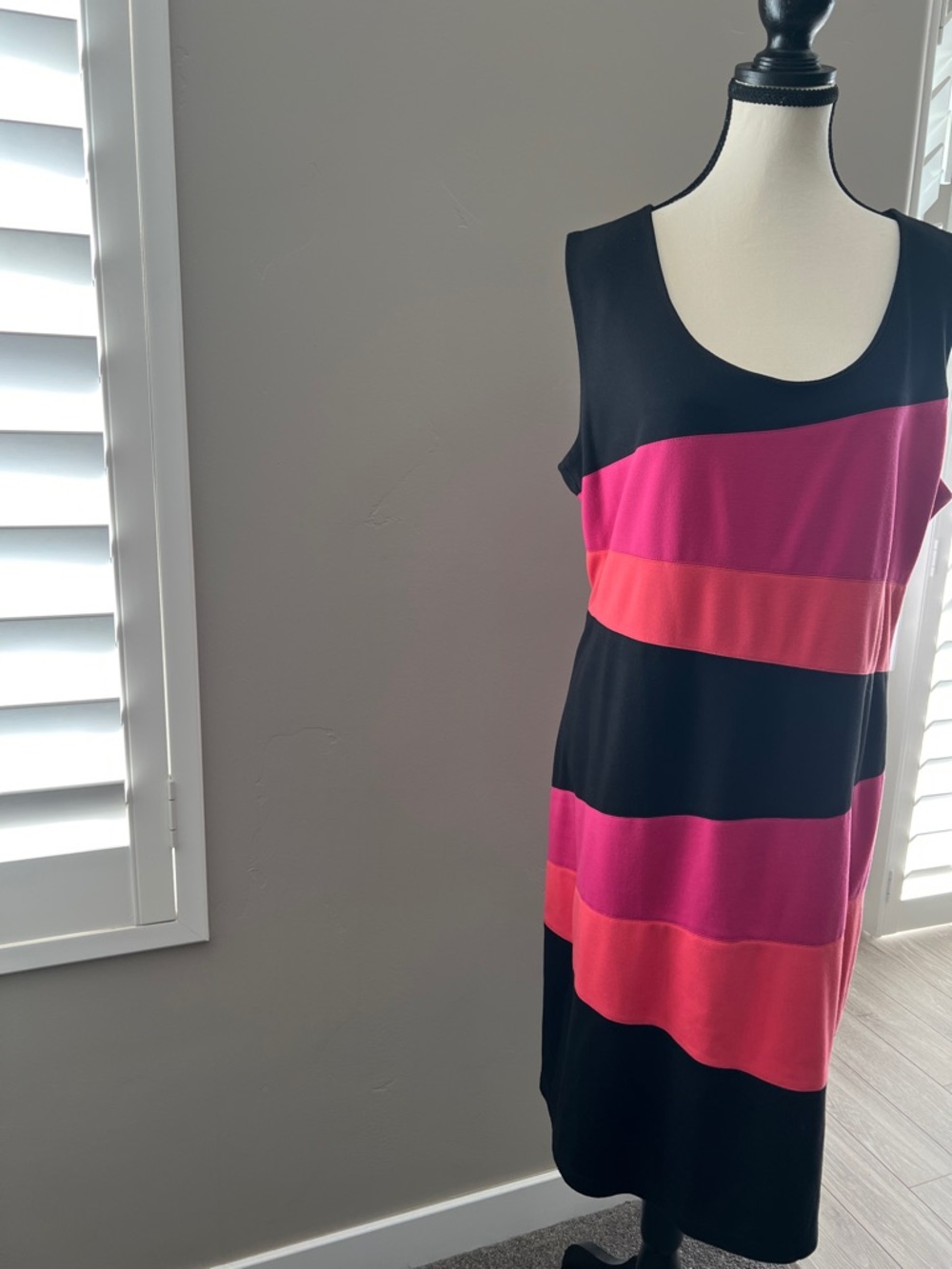 Color-block Sleeveless Women's Dress- Black & Pink Size  XL